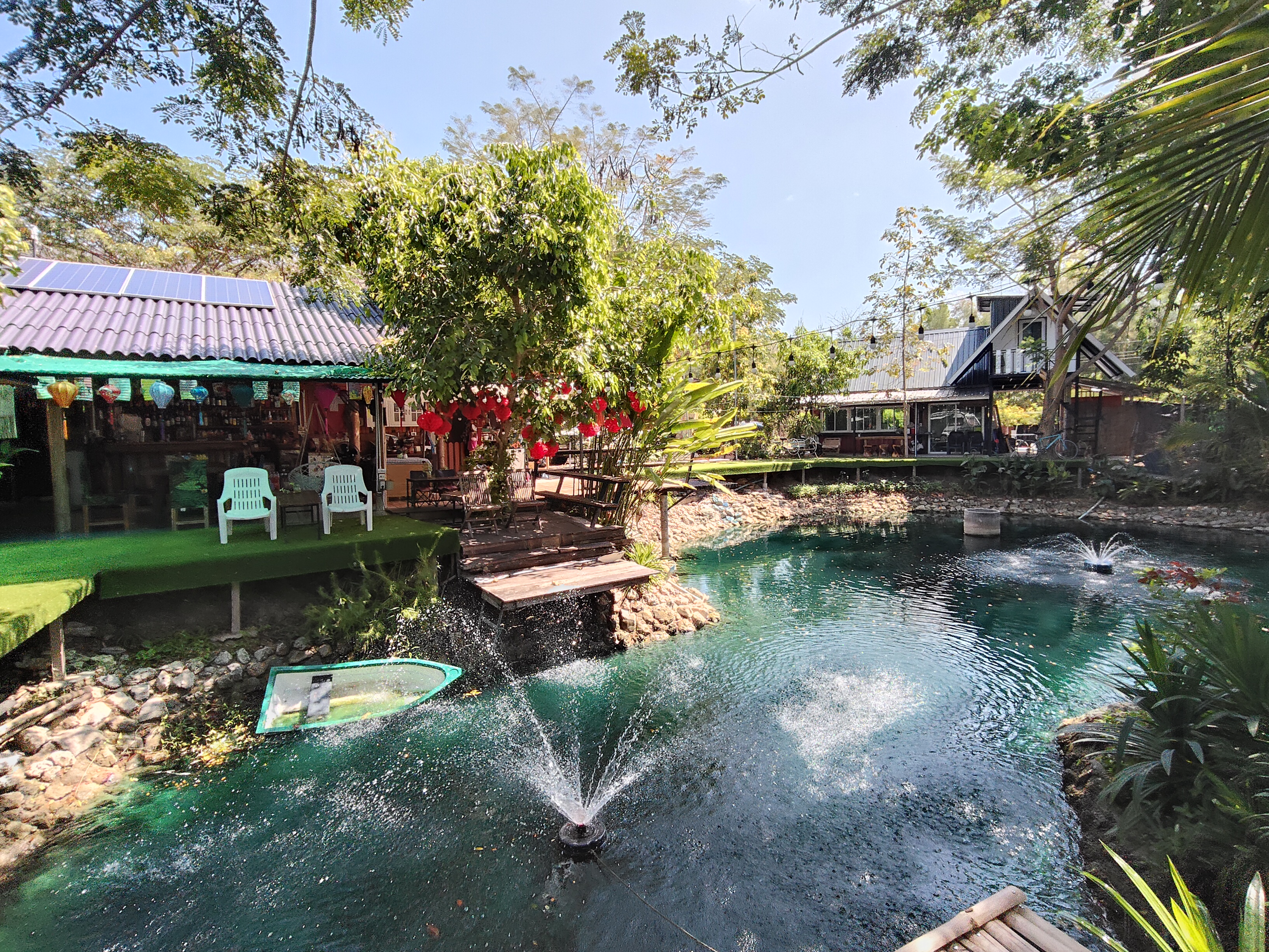 บาร์น้ำม่อนตะโก